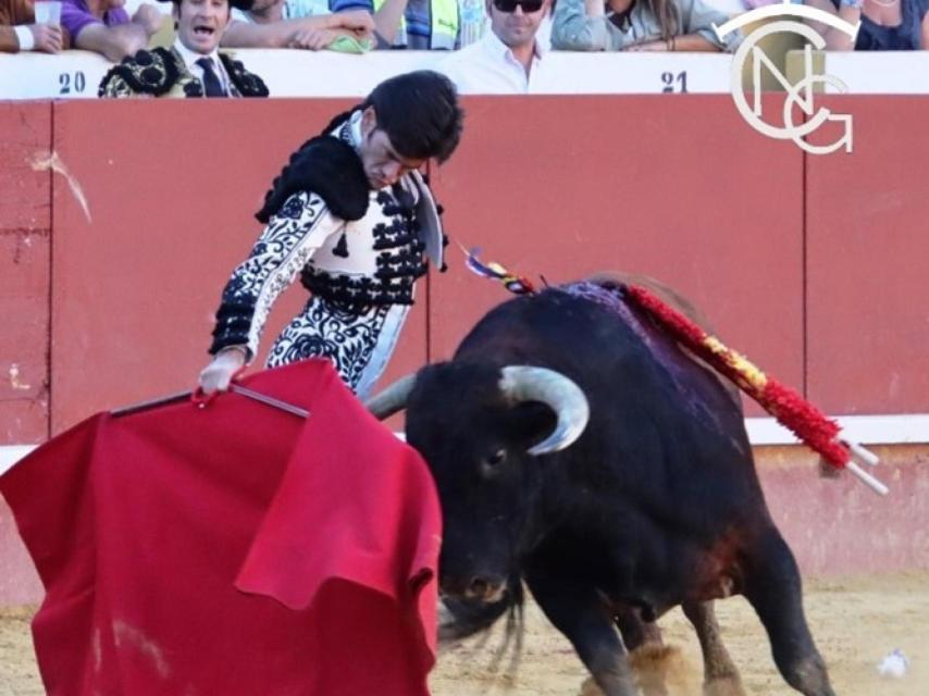 José Garrido toreó con mucho gusto a su primero