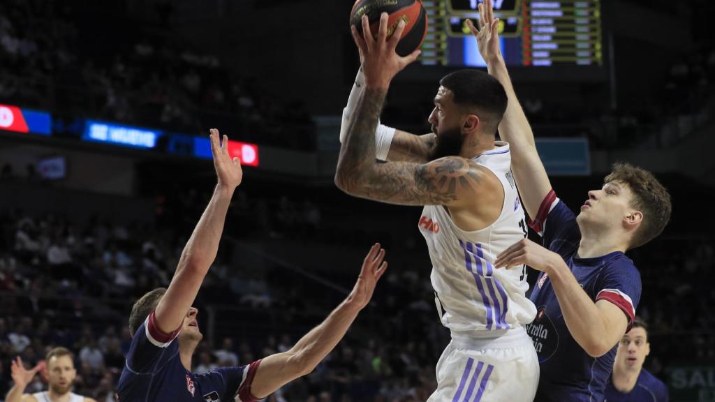 Vincent Poirier, contra el Monbus Obradoiro