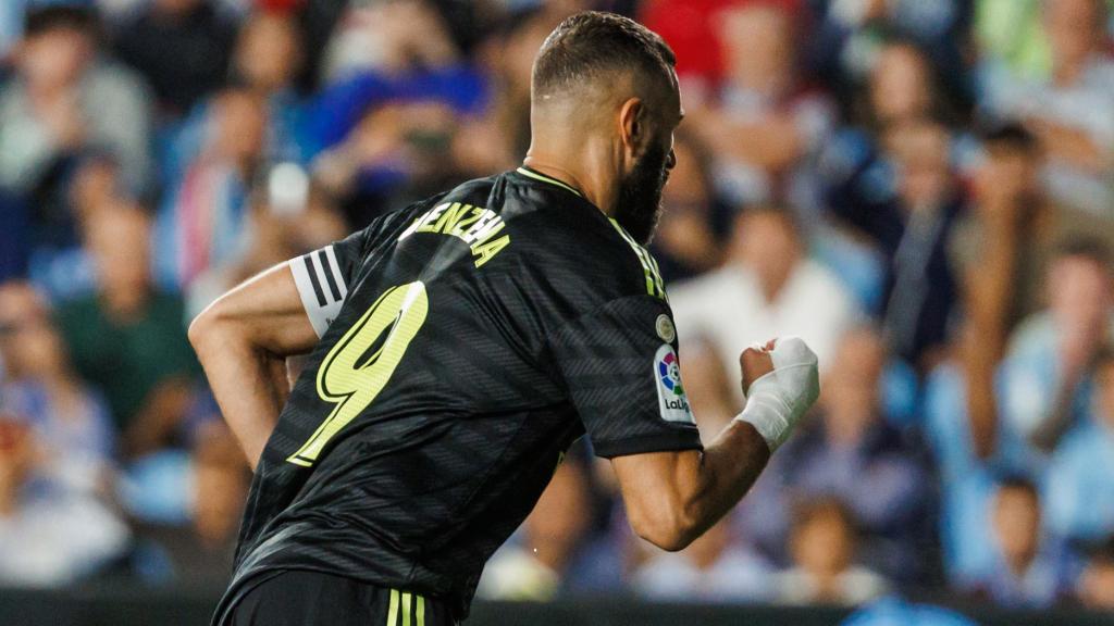 Karim Benzema celebra un gol con el Real Madrid