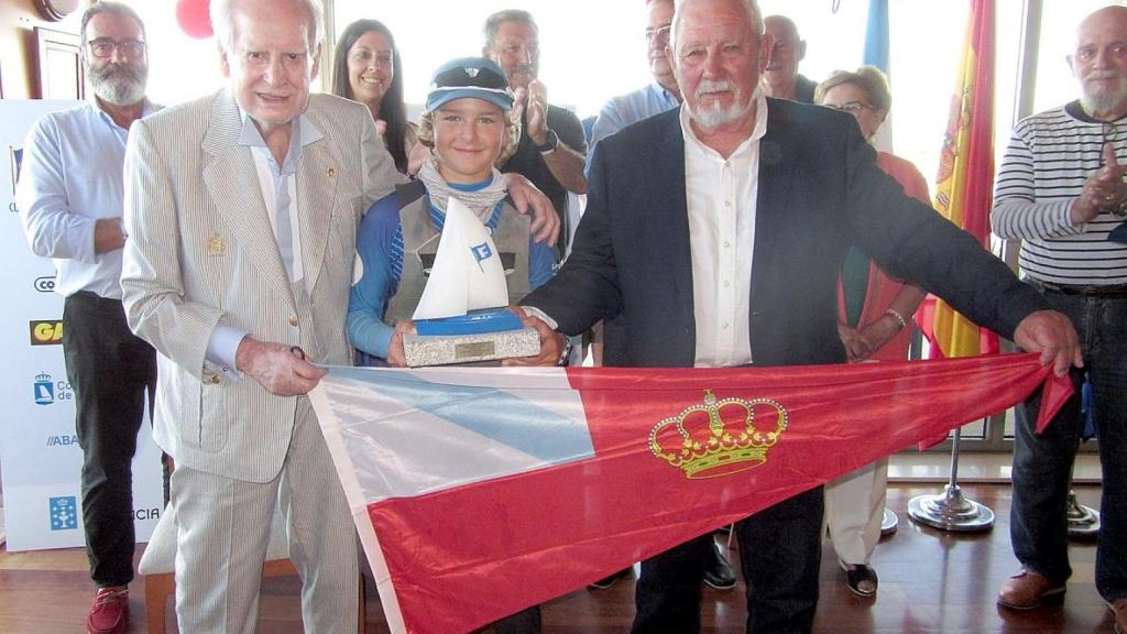 Fernando González del Castillo gana el Trofeo 50 Aniversario del Club Náutico de Riveira.