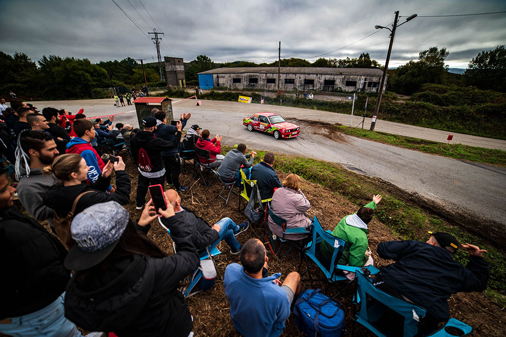 Público en el Rallye Recalvi Rías Baixas. Foto: Dani García / Yago Benítez
