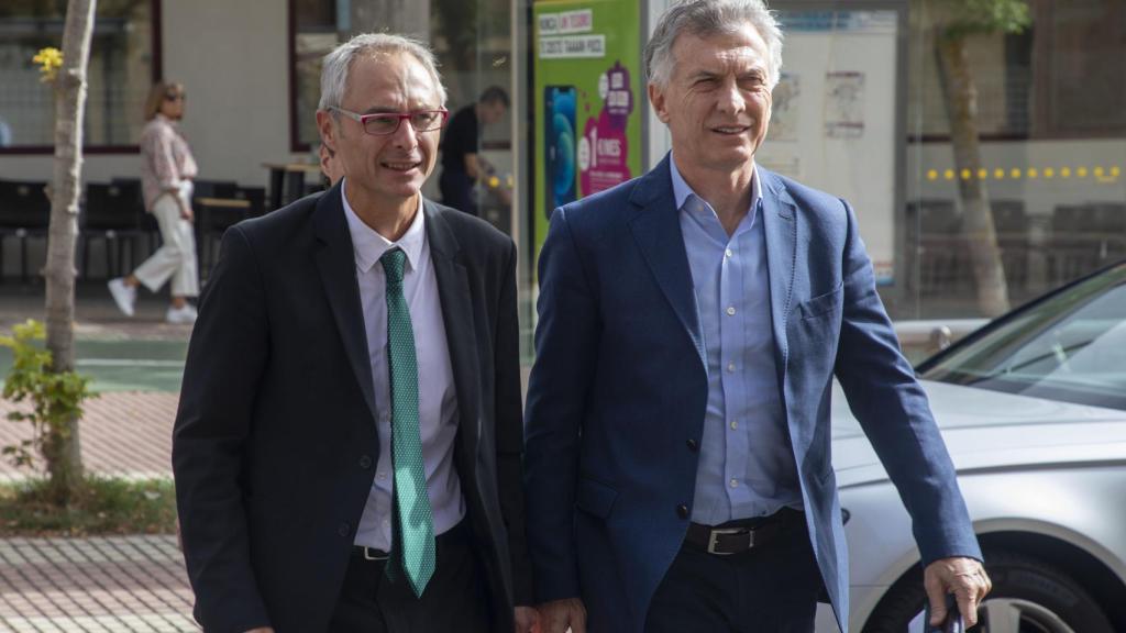 El expresidente argentino Mauricio Macri y el rector de la Usal, Ricardo Rivero, asisten a la inauguración del programa de másteres en Global and International Studies de la Universidad de Salamanca.