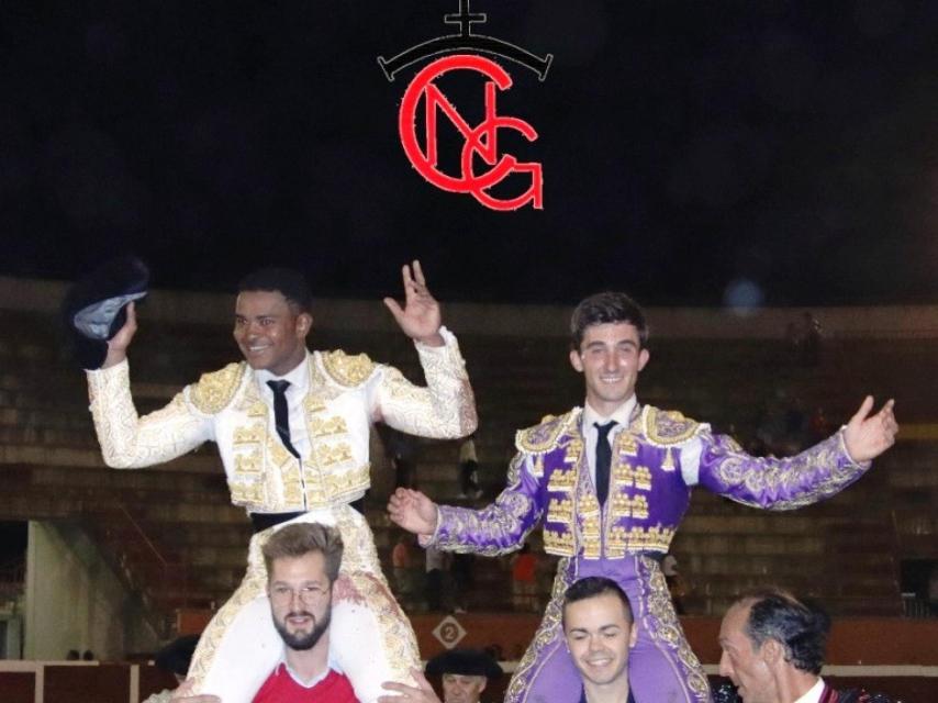 Igor Pereira y Pérez Marciel salen a hombros del coso mojadense