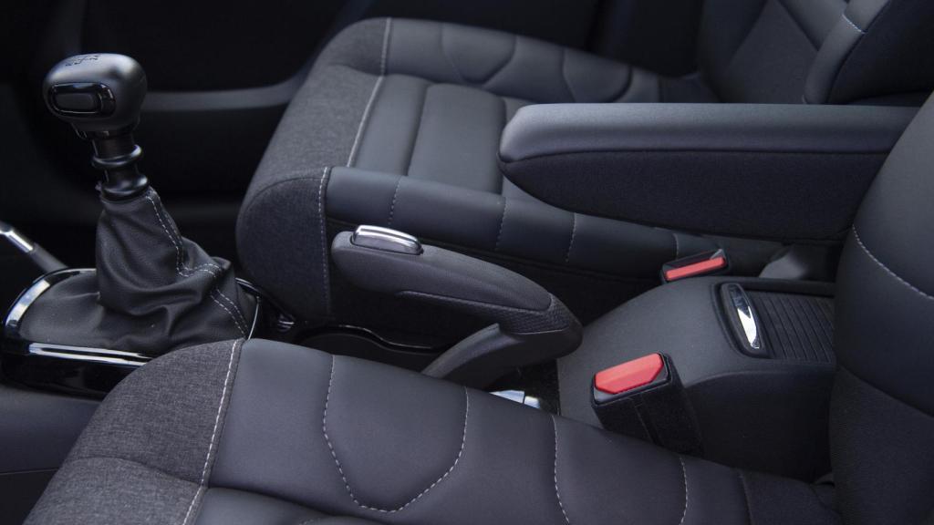 Destacan los asientos Advanced Confort que aseguran reposar el cuerpo con total bienestar.