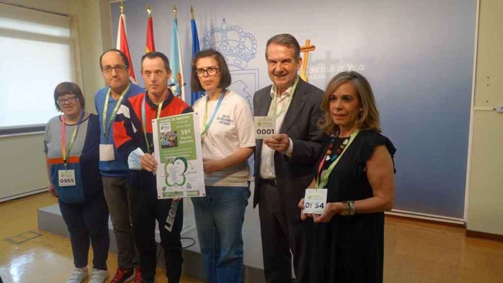 Presentación de la 39ª Marcha Solidaria Aspanaex en el Concello de Vigo.
