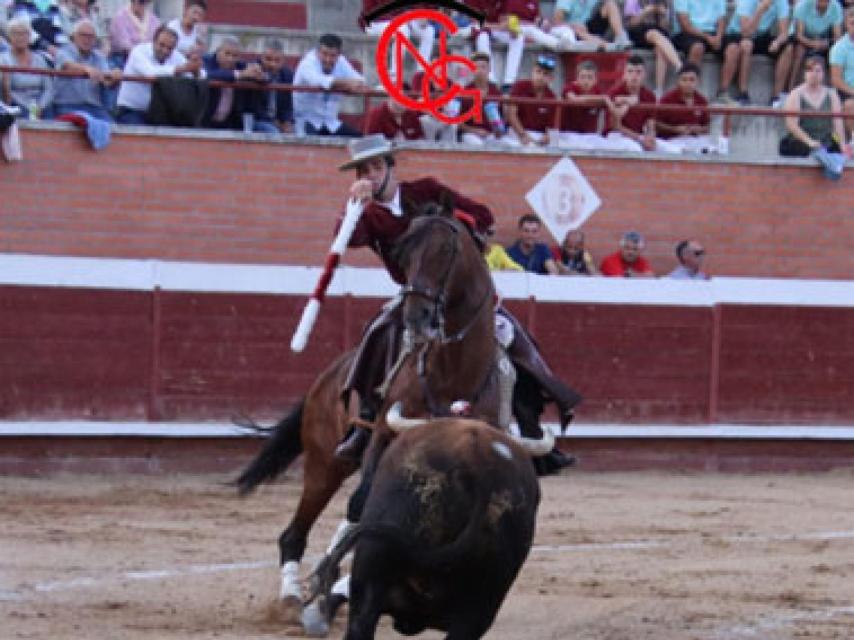 Sebastián Fernández en el tercio de banderillas. Fotografía Natalia Calvo