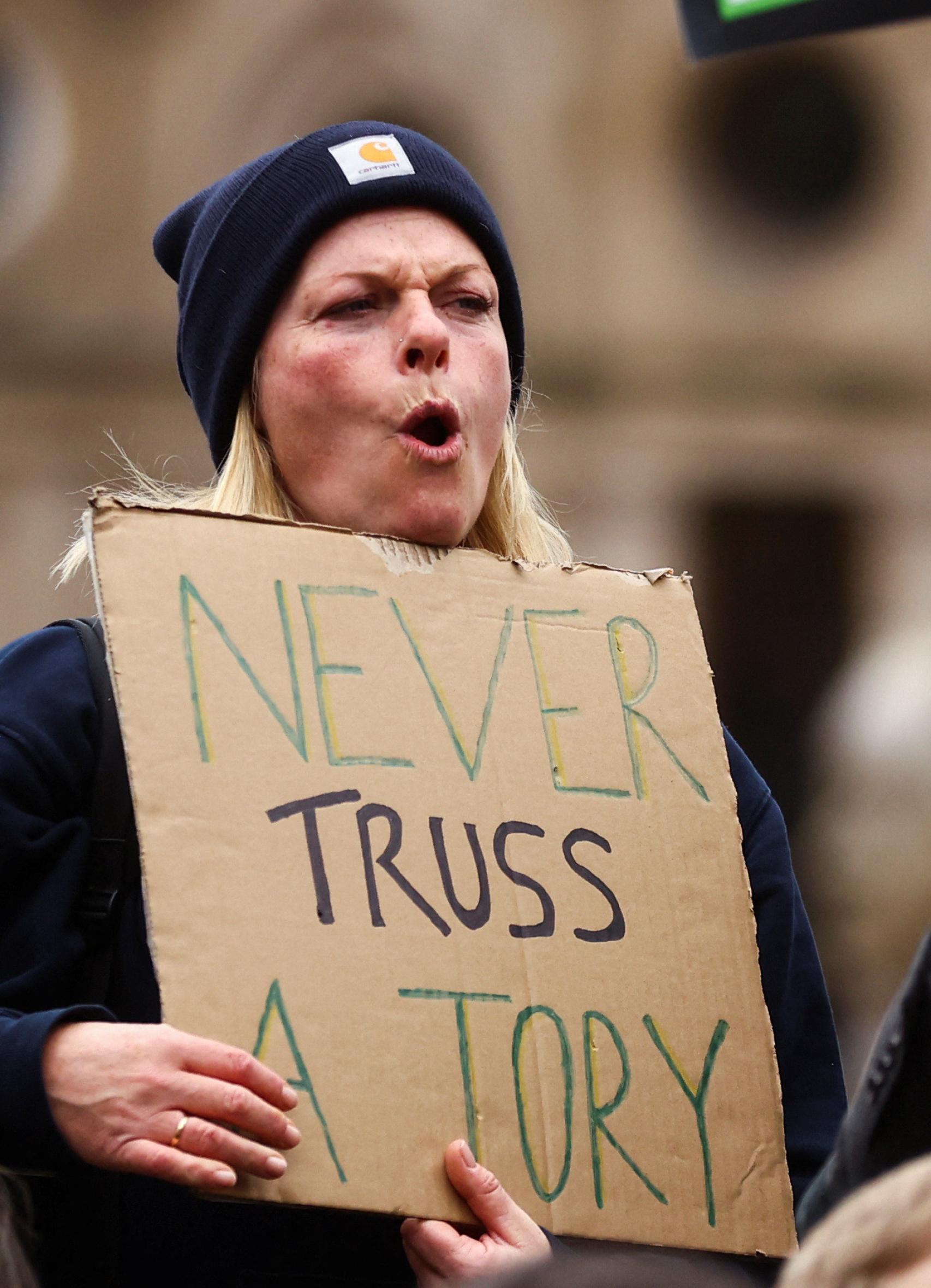 Protestas en la Conferencia anual del Partido Conservador de Gran Bretaña en Birmingham.