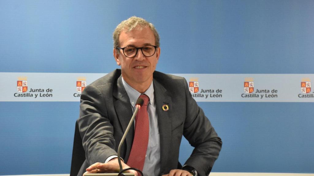 Mariano Veganzones durante la rueda de prensa para analizar los datos del paro