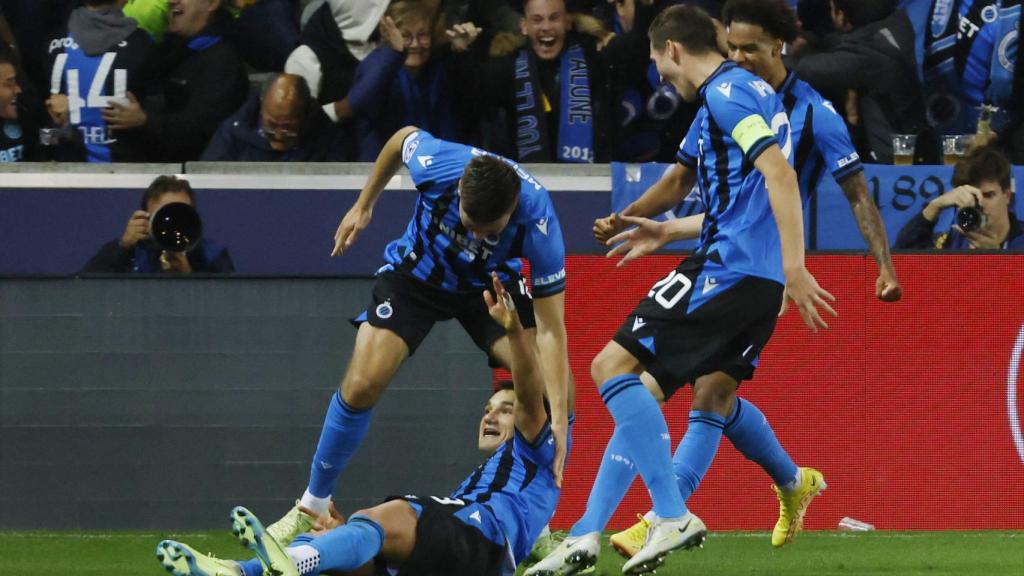Ferran Jutglà, celebrando su gol con el Brujas al Atleti