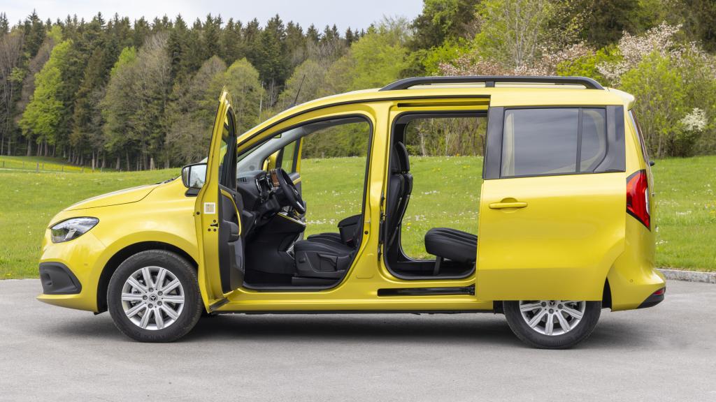 Por su altura se puede matricular como un vehículo mixto adaptable.