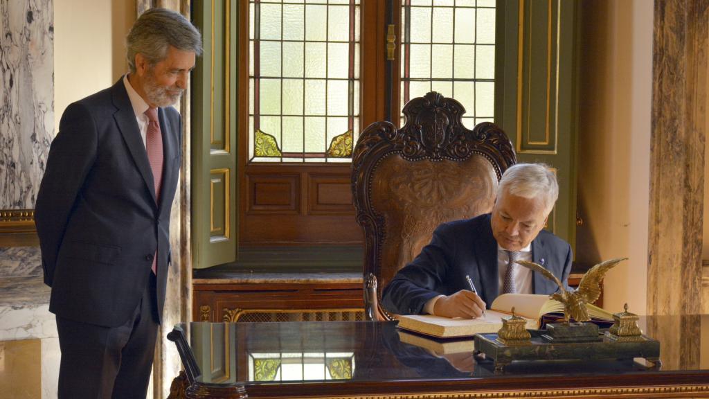 El comisario europeo de Justicia, Didier Reynders, con el presidente del CGPJ, Carlos Lesmes.
