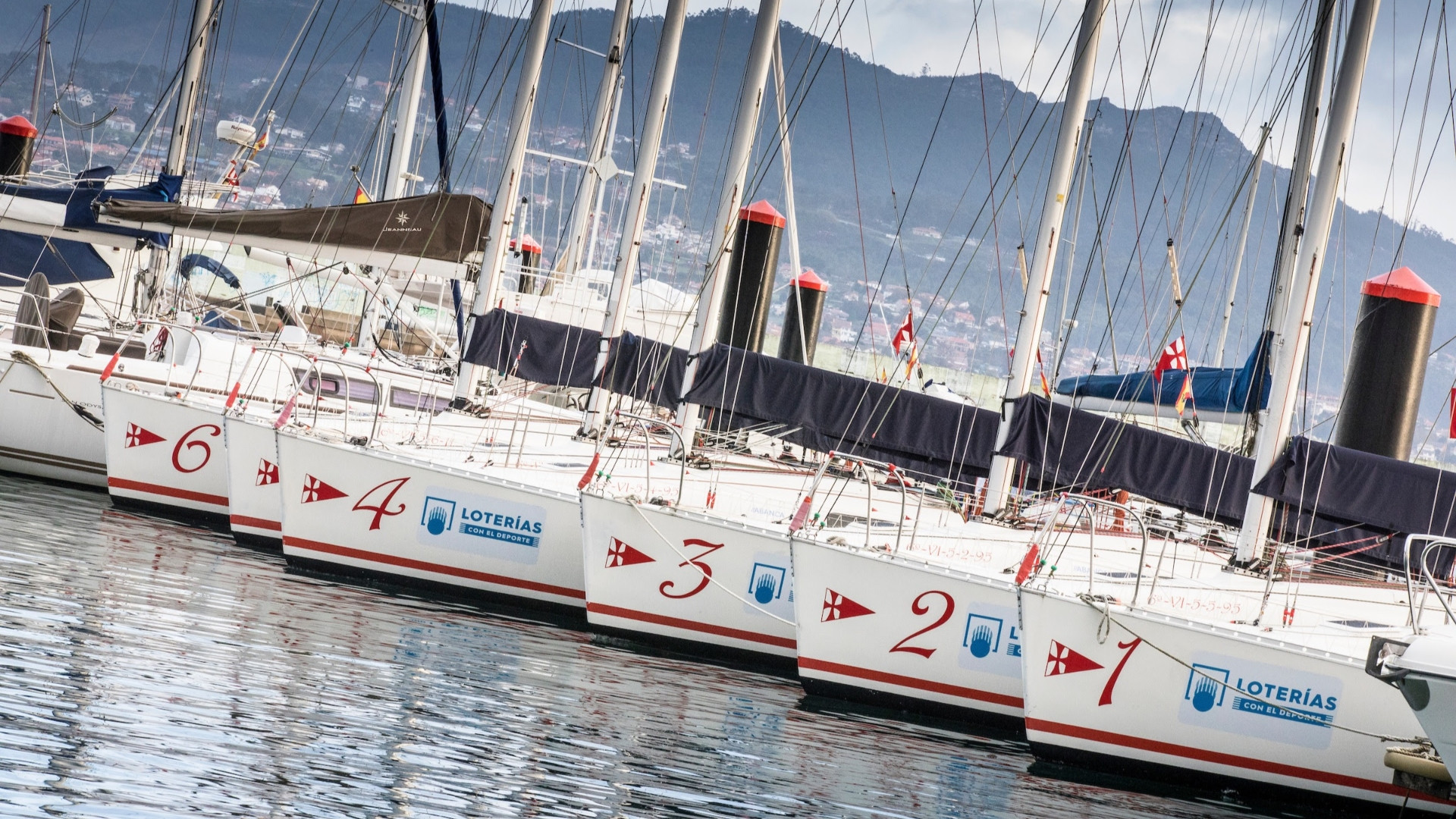 Flota amarrada en el muelle del Monte Real Club de Yates de Baiona. Foto: María Muiña