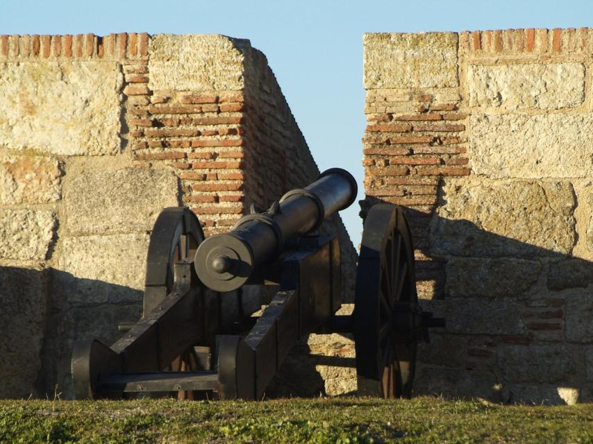 Muralla y cañón en Ciudad Rodrigo