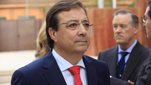 El presidente de la Junta de Extremadura, Guillermo Fernández Vara, este lunes en un acto.