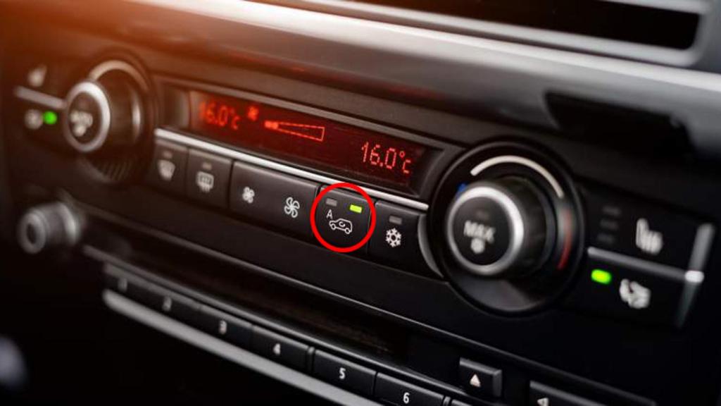 Recircular el aire, un botón del salpicadero.