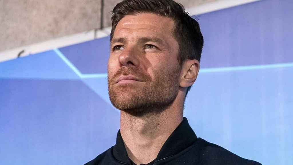 Xabi Alonso durante un partido de Champions