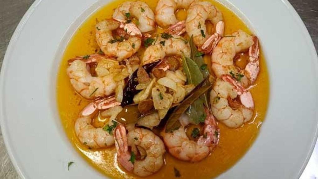 Unas colas de gambón al ajillo en 'La Bodeguilla del Maquinilla'.