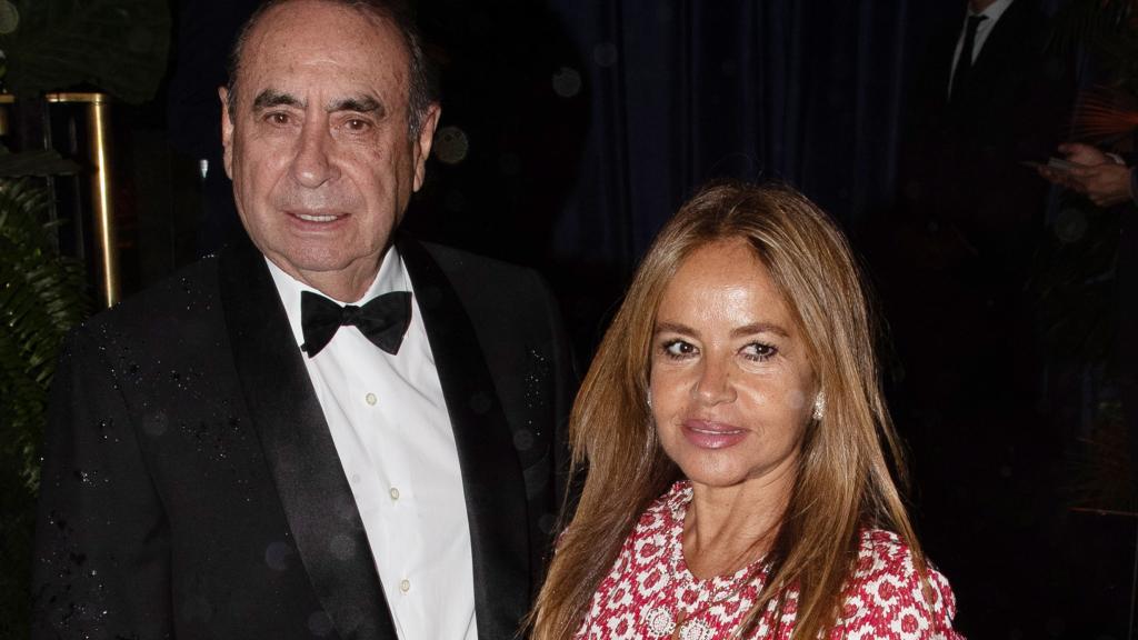 Begoña García-Vaquero y Pedro Trapote en la fiesta de Carlota y Margarita Alcocer.