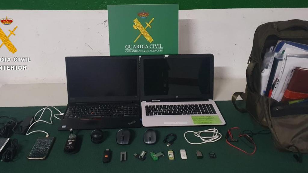 Actuación relámpago de la Guardia Civil en Villarrobledo tras un robo en un coche