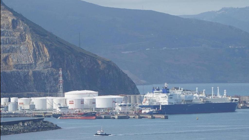 Cobra y la española Sener construirán la regasificadora German LNG, la primera de Alemania