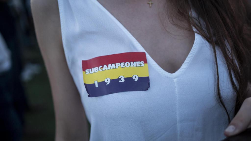 'Subcampeones 1939', en referencia a que las fuerzas de República perdieron la Guerra Civil.