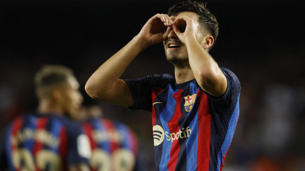 Pedri, en plena celebración de su gol