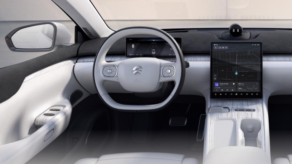 El interior del Nio ET7 cuenta con materiales renovables como el ratán.