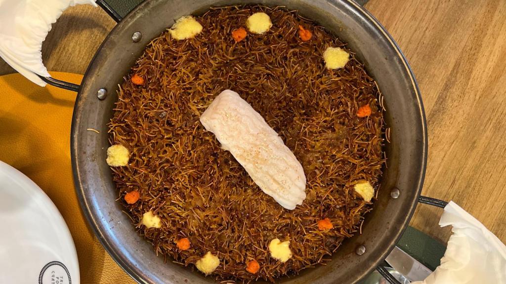 Rossejat con raya en Tres por Cuatro