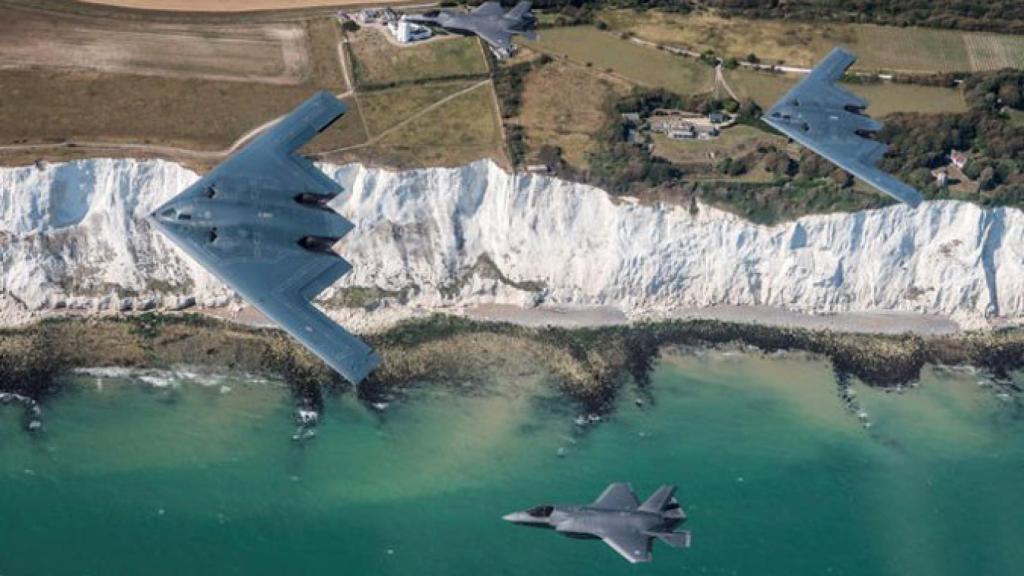 Aviones con doble capacidad.