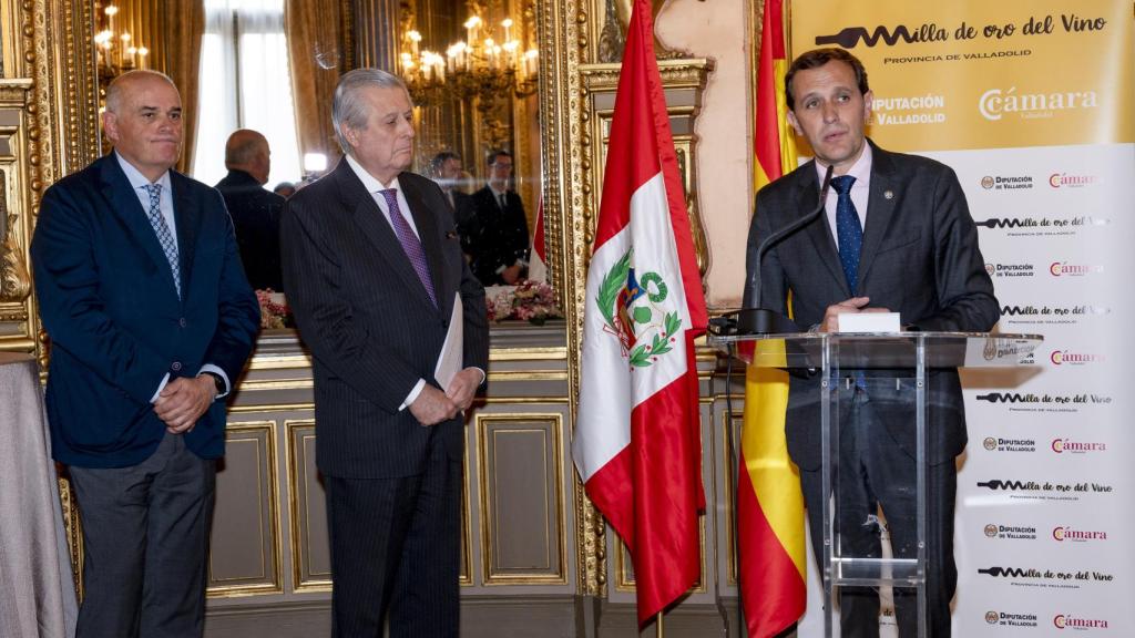 Conrado Íscar en la presentación de la Milla de Oro del Vino en Madrid.