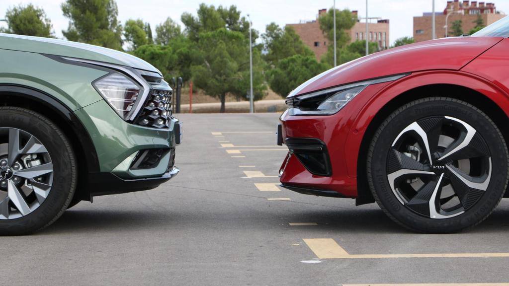 Comienza el duelo entre el coche eléctrico y el de gasolina.