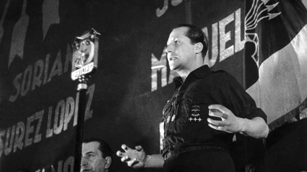 José Antonio Primo de Rivera, en un mitin.