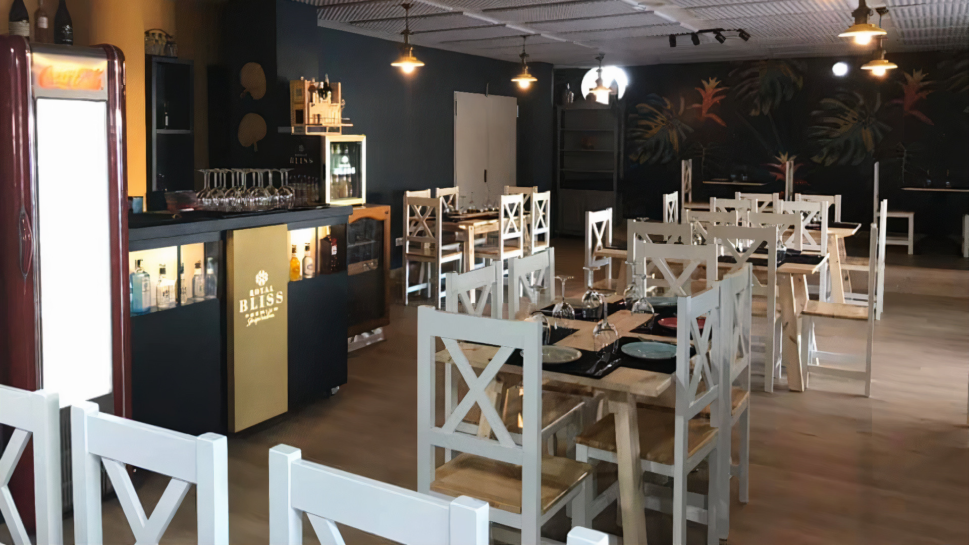 Interior de la Taberna del Náutico de Vigo. Foto: La Taberna del Náutico