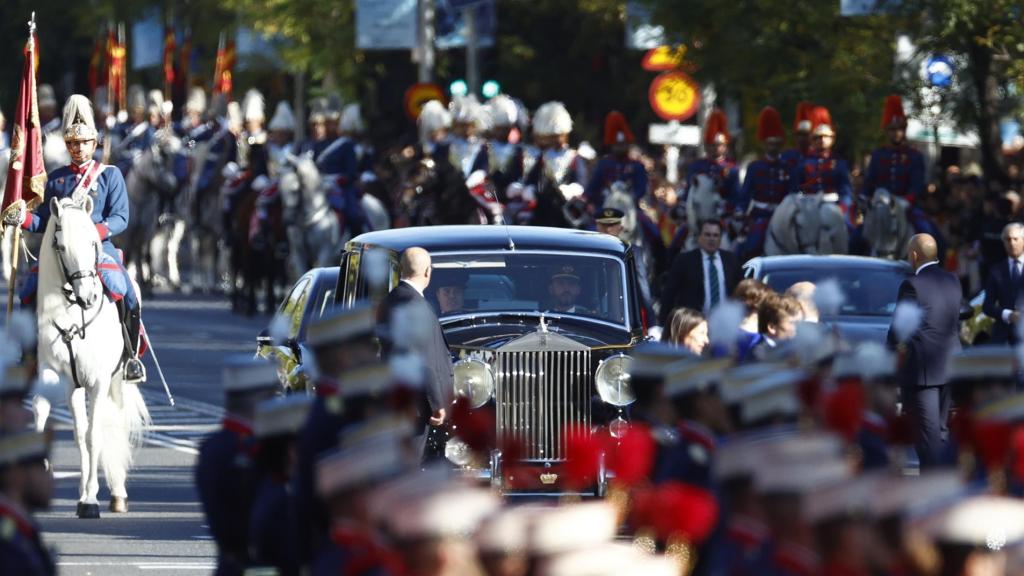 Llegan los Reyes Felipe VI y Letizia a la Plaza de Lima.