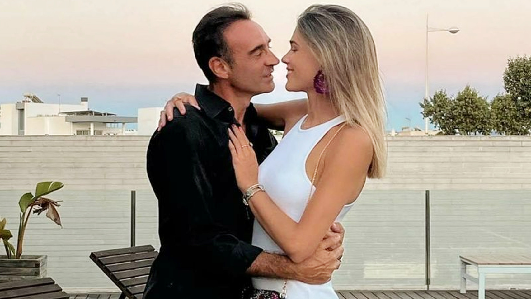 Imágenes del día: Ana Soria presume de los abdominales de Ponce y de la relación que tiene con su hermano