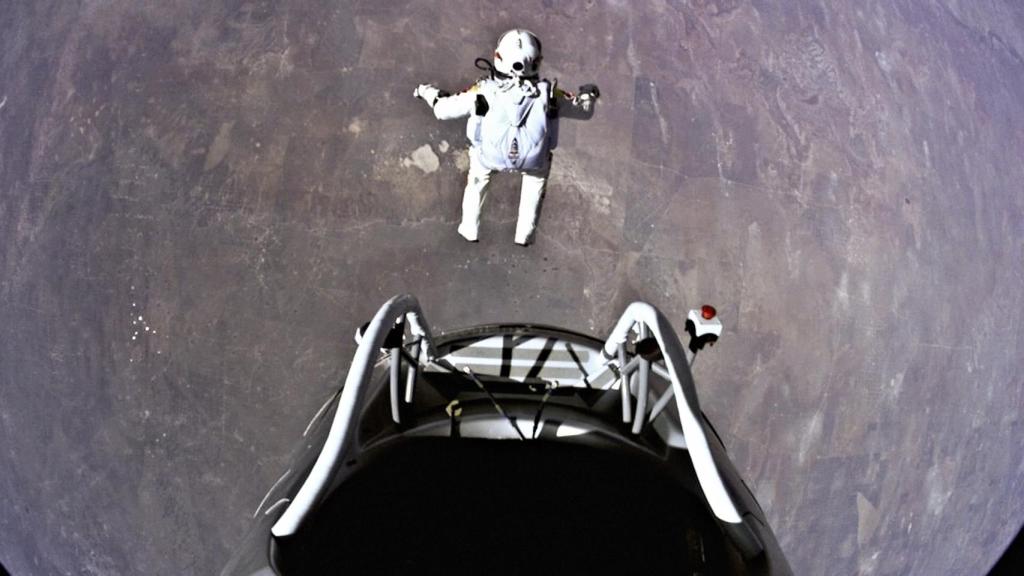 Felix Baumgartner saltando al vacío