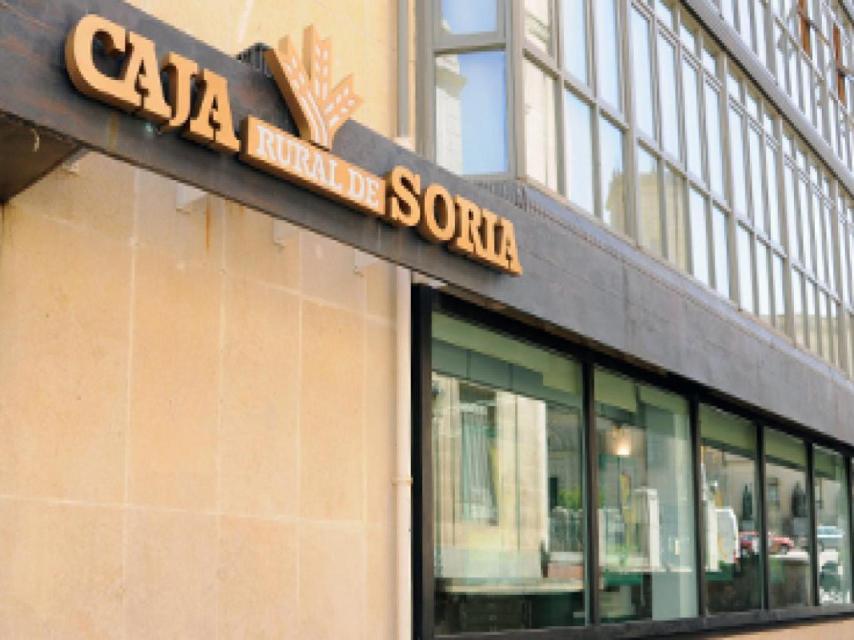 Imagen de una sucursal de la Caja Rural de Soria.