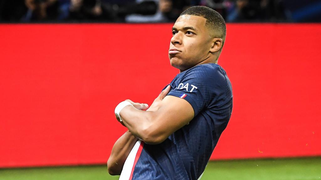 Kylian Mbappé, celebrando un gol con el PSG en la temporada 2022/2023