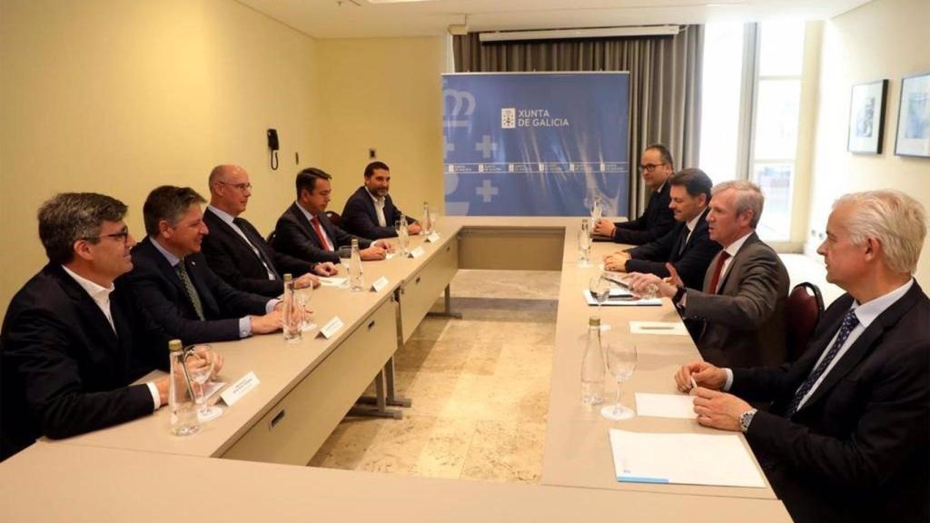 Alfonso Rueda se reúne con empresas pesqueras en Argentina.