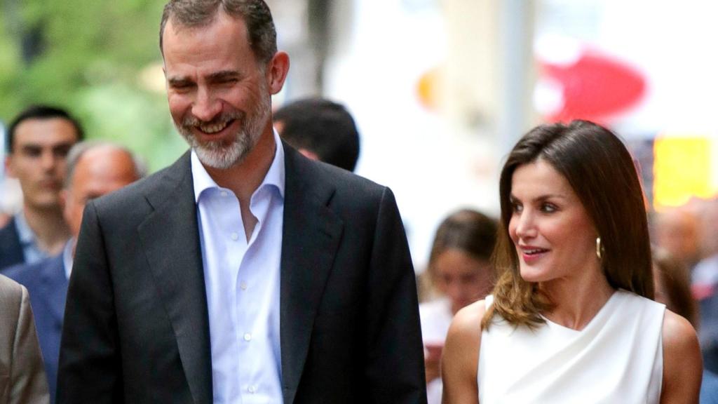 Felipe VI y Letizia en los monólogos científicos FameLab 2018 en los que el Rey apareció por sorpresa.