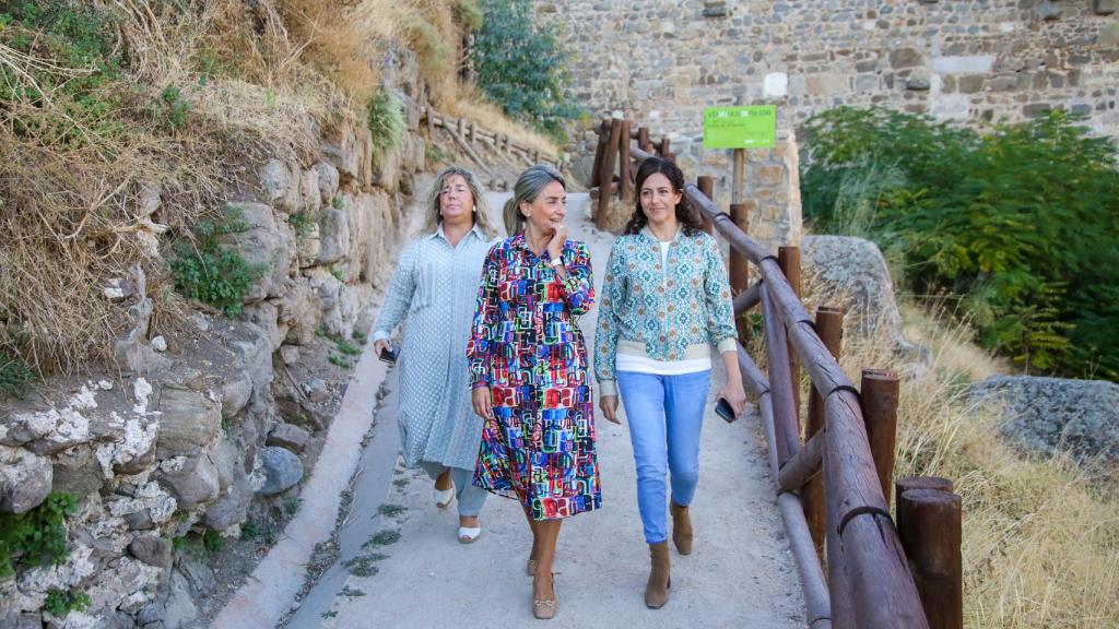 Visita de Milagros Tolón a la senda ecológica de Toledo.