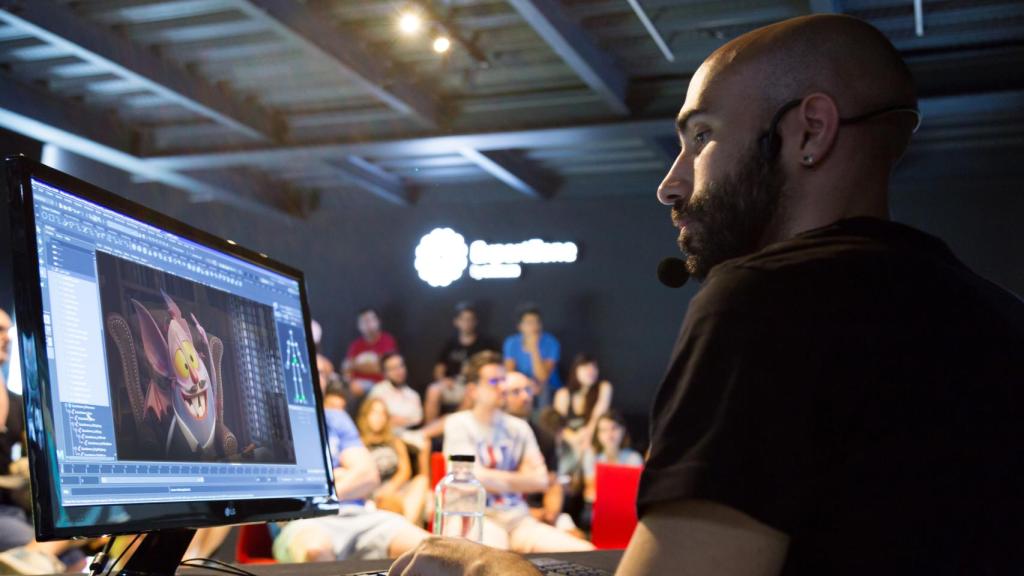 Uno de los coordinadores académicos de la escuela Animum.