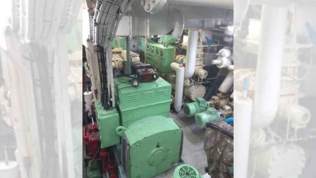 Sala de máquinas del buque.