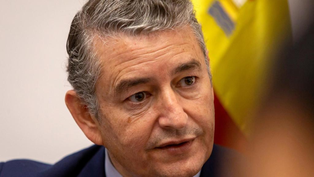 El consejero de la Presidencia de la Junta de Andalucía, Antonio Sanz, durante la entrevista.