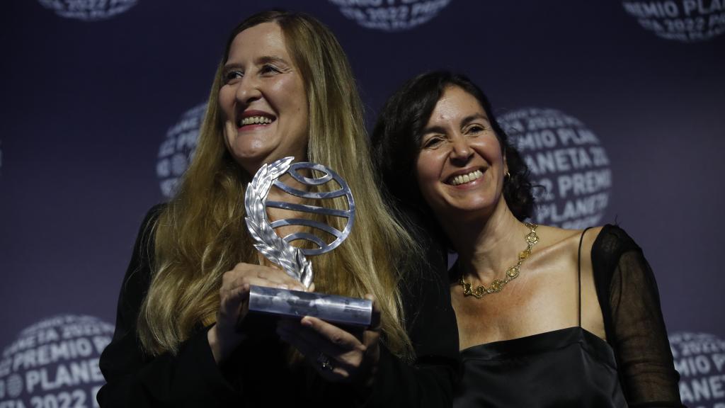 Luz Gabás y Cristina Campos.