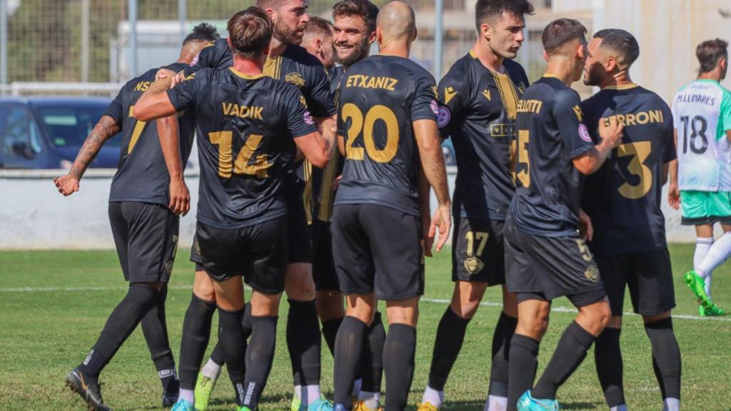 El Intercity celebra un gol.