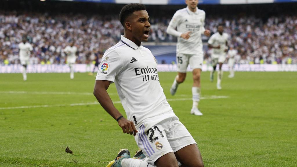 Rodrygo celebra su gol en El Clásico tras marcar de penalti