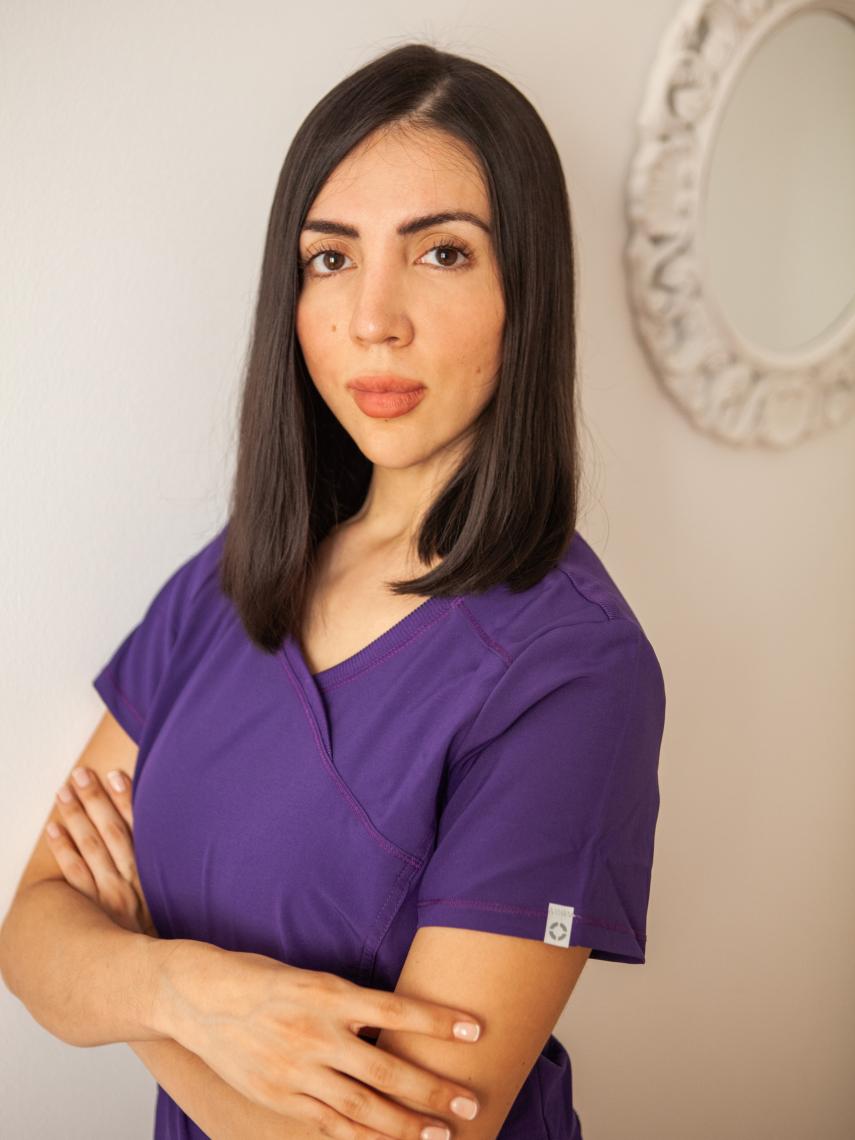 Angie_Sandoval de AC DermaStudio