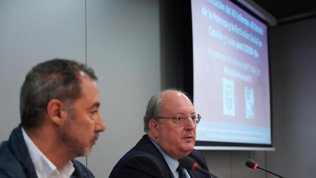 El presidente del Consejo Económico y Social (CES) de Castilla y León, Enrique Cabero y el presidente de EAPN CyL, Óscar Castro, en la presentación del XII Informe ‘El Estado de la Pobreza y la Exclusión Social en Castilla y León post COVID-19’