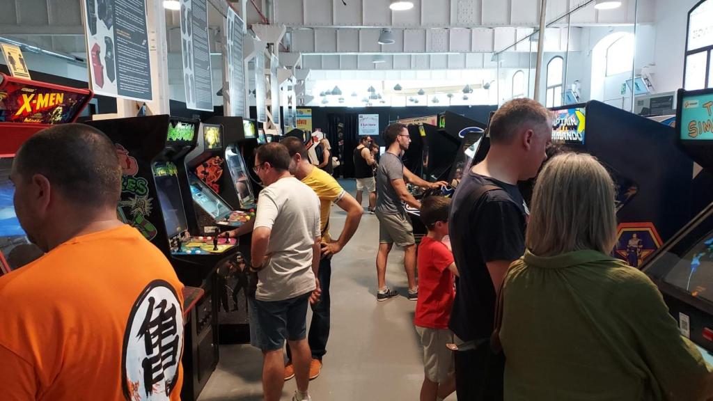 Visitantes del Museo Arcade Vintage este verano.